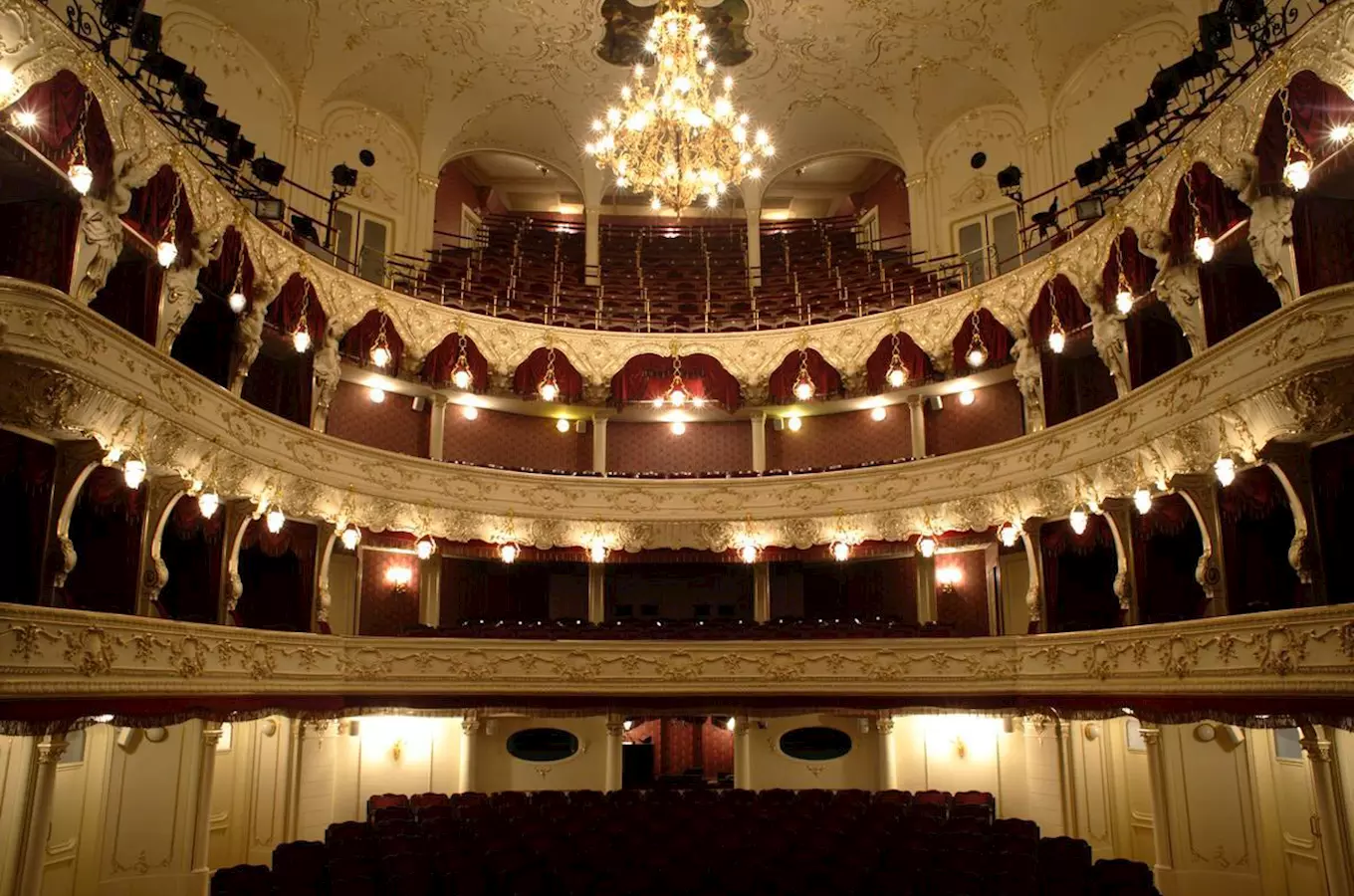 Městská divadla Karlovy Vary