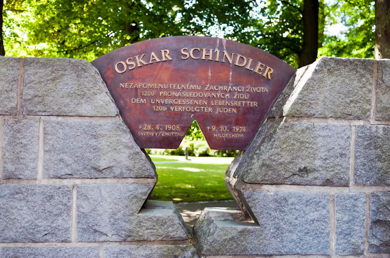 Památník Oskara Schindlera ve Svitavách
