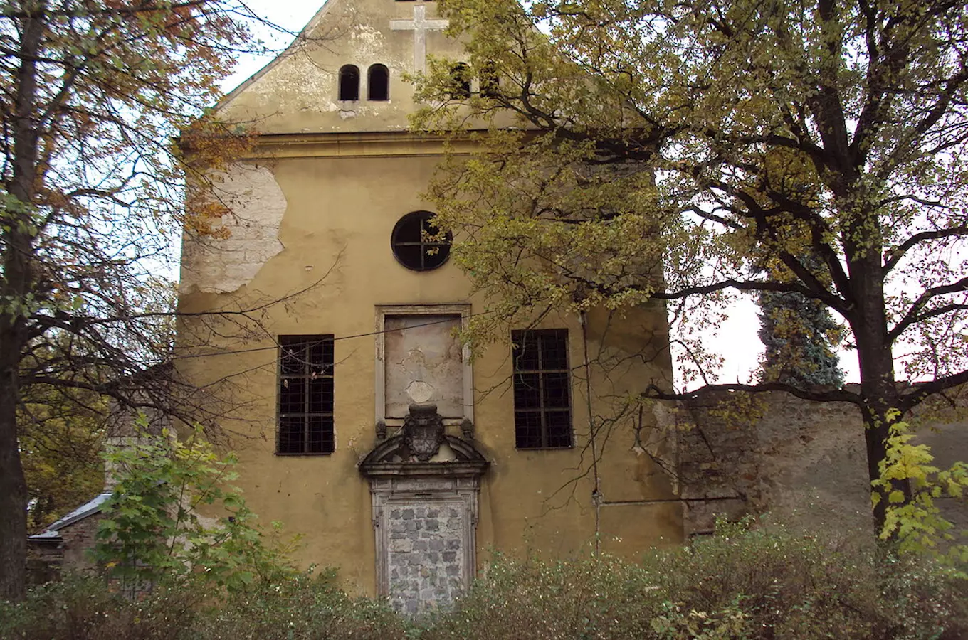 Kapucínský klášter s kostelem sv. Františka Serafinského v Zákupech