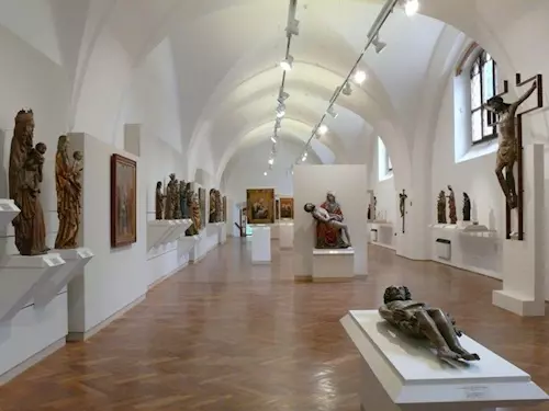 Alšova jihočeská galerie, Hluboká nad Vltavou, Kudy z nudy