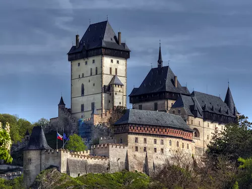 Karlštejn na Berounsku patrí k nejnavštevovanejším hradum v celé Ceské republice