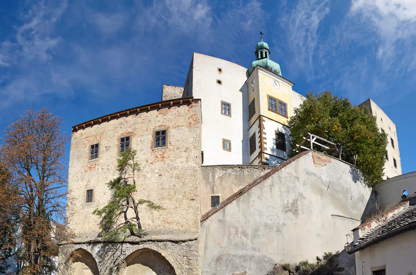 Hrad Buchlov – jeden z nejstarších a nejmohutnějších královských hradů 