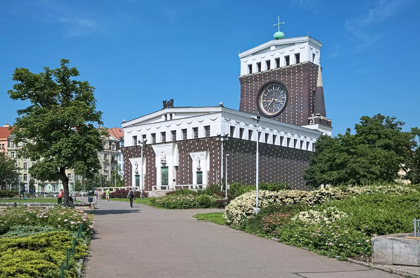 Největší věžní hodiny v České republice – Věžní hodiny na Vinohradech