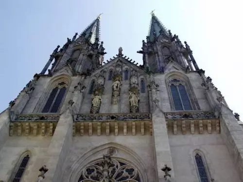 Jižní věž katedrály sv. Václava v Olomouci – nejvyšší kostelní věž Moravy