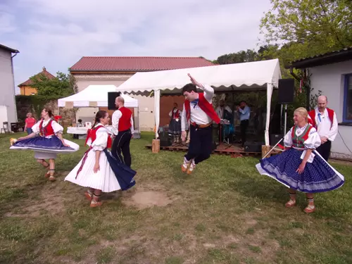 XXIV. poberounský folklorní festival Staročeské máje