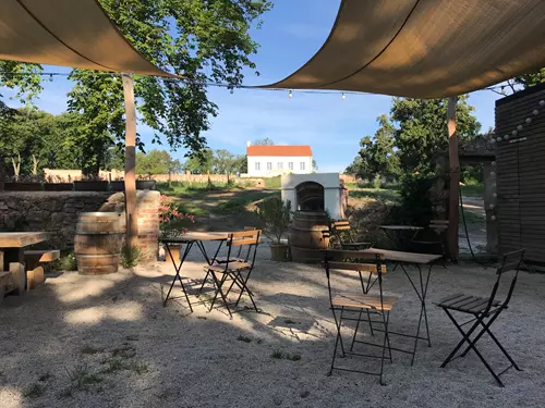 Bistro a Letohrádek Portz insel VINO CIBULKA