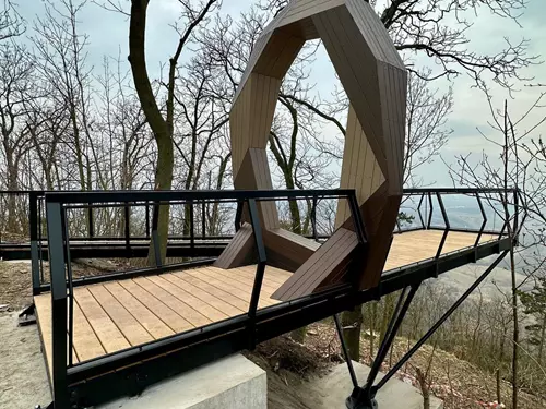 Vyhlídková lávka a fotopoint na hradě Hněvín