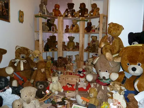 Muzeum panenek a medvídků v Troskovicích