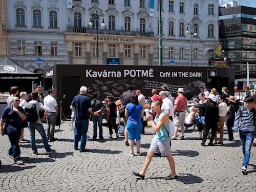 Kavárna POTME na námestí Republiky v Praze
