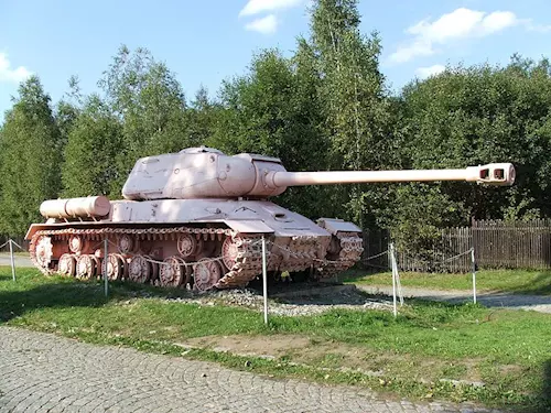 Slavný Růžový tank se opět vrací do centra Prahy