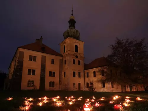 Halloween v zámeckém parku v Doksech 2026