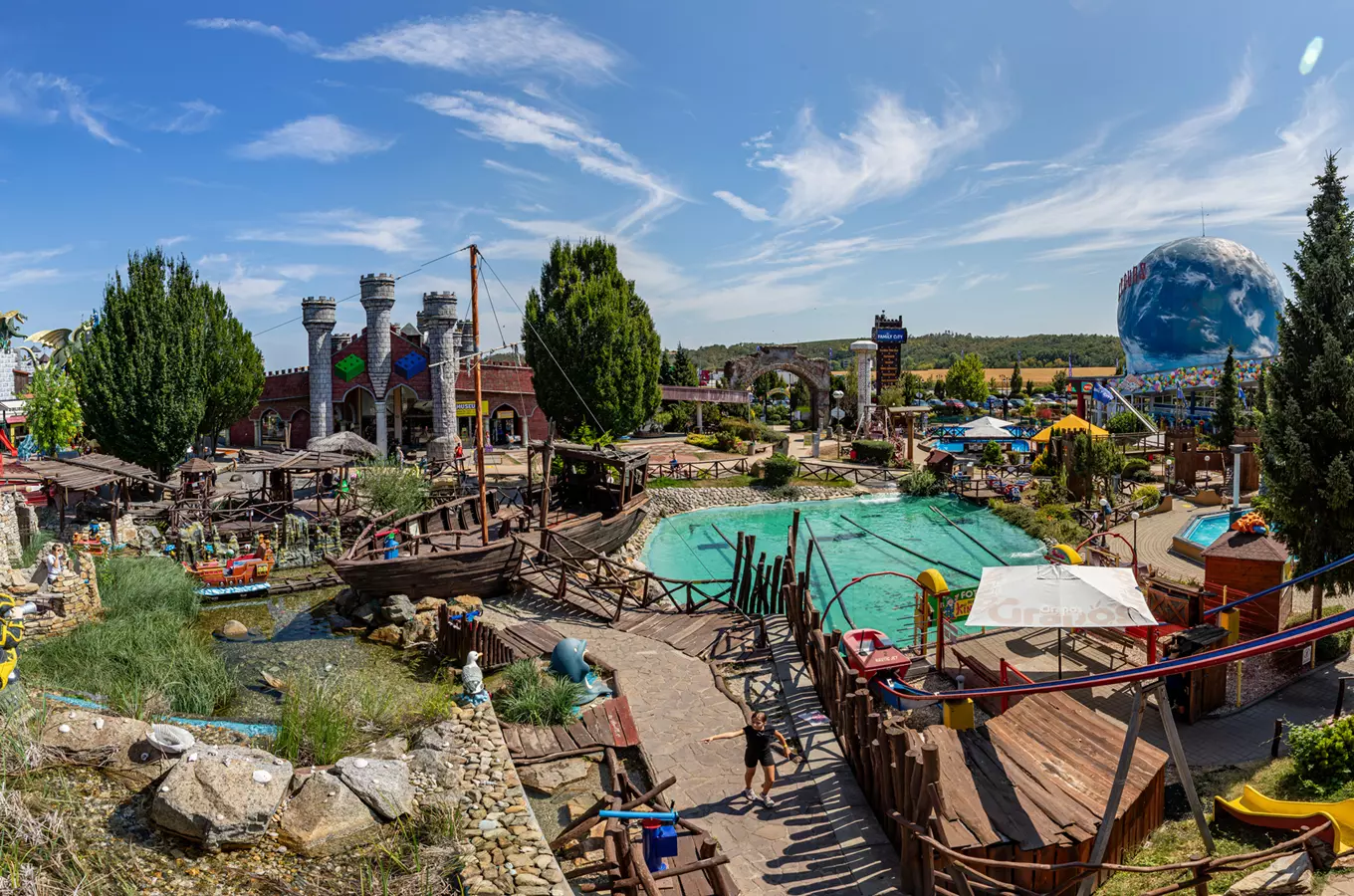 Merlin's Kinderwelt – zábavní park na hraničním přechodu Hatě