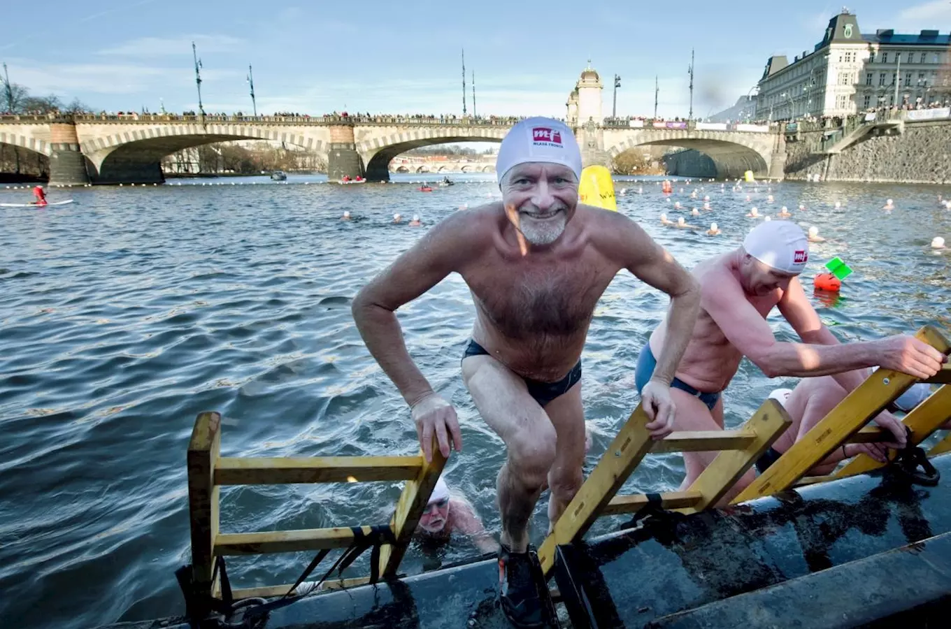 Praha si připomene tradici otužileckého plavání