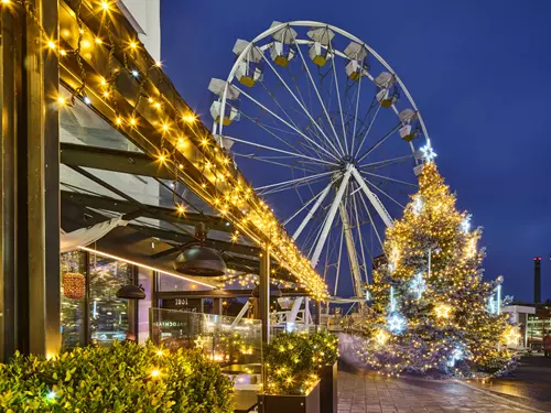 Užijte si advent ve Zlíně – vyhlídkové kolo, vánoční dílny i lanýžový brunch