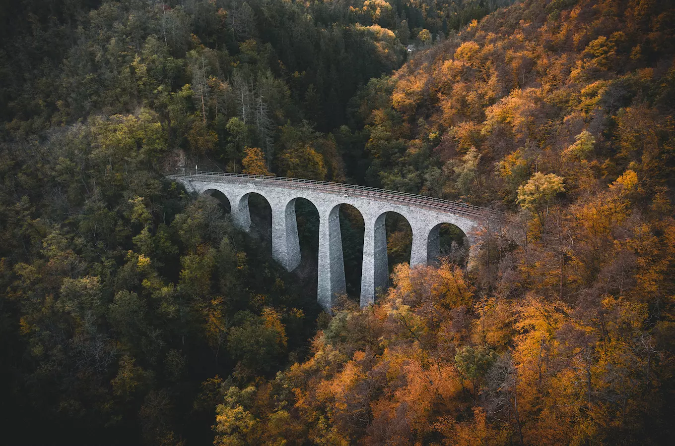 Železniční viadukt Žampach, kudy z nudy