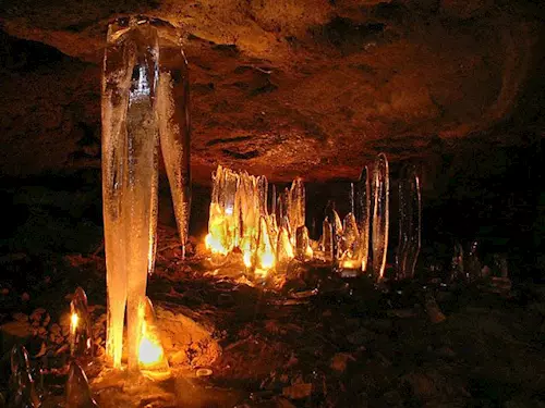 Ledový stalaktit