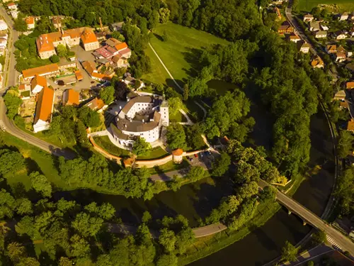 Po stopách šlechtických rodů: s Habsburky na tajnou svatbu do Březnice