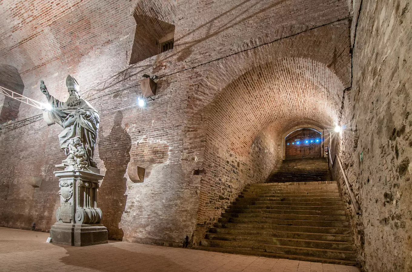 Kasematy na Vyšehradě se sálem Gorlice – objevte tajuplné vyšehradské podzemí