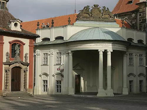 Rožmberský palác na Pražském hradě – Ústav šlechtičen