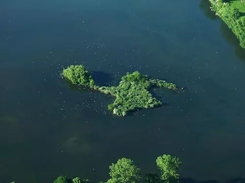Naučná stezka a rybník v Chropyni 