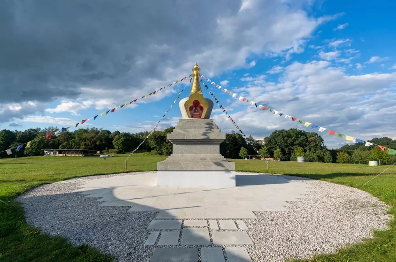 Buddhistická stúpa v Těnovicích