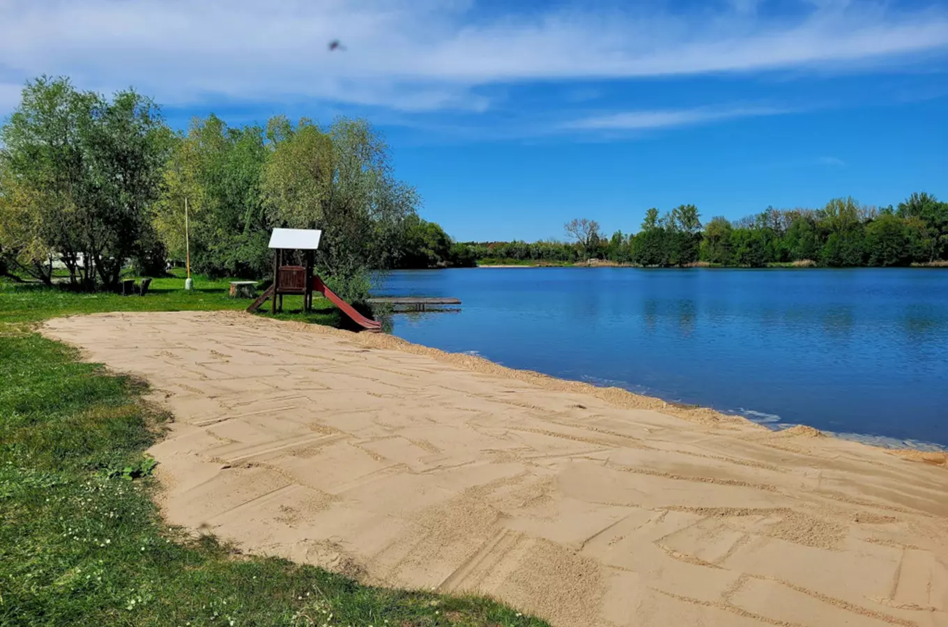 Jezero Ostrá