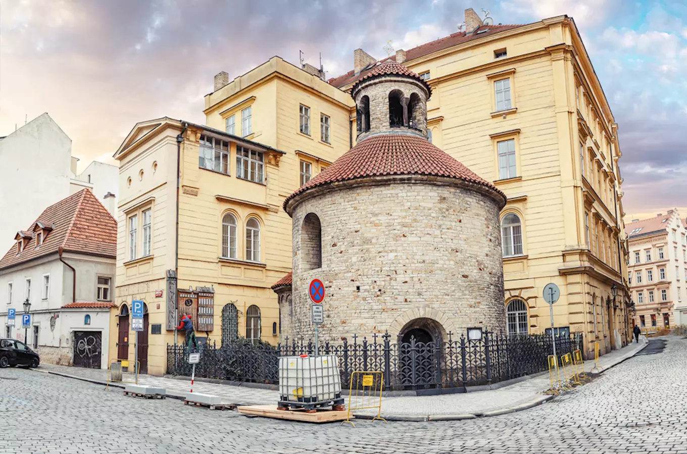Rotunda Nalezení sv. Kříže – nejstarší pražská rotunda 