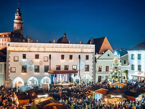 Český Krumlov – tradiční české Vánoce pod zámkem UNESCO