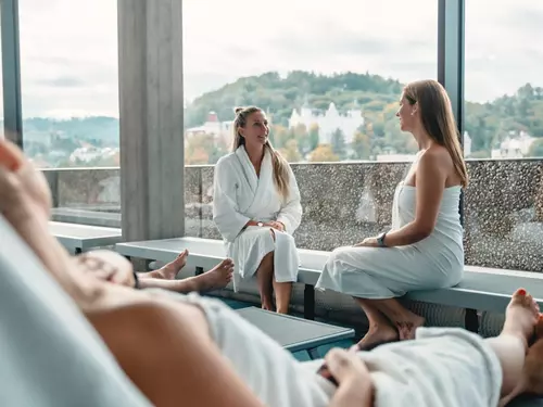 Saunia Thermal Resort nabízí nejkrásnější výhled na centrum Karlových Varů