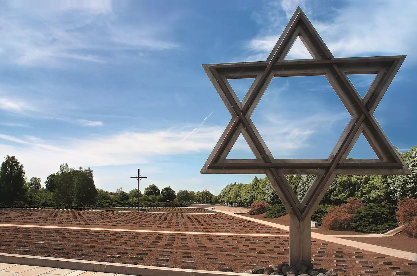 Malá pevnost s Národním hřbitovem Terezín, kudy z nudy, Foto: Památník Terezín, autor:  Libor Svácek 