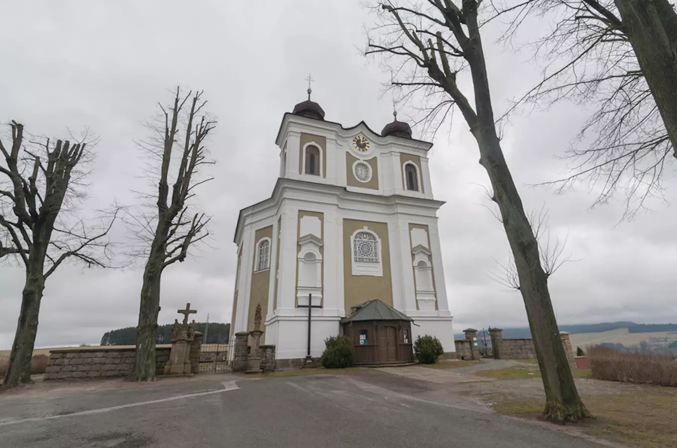 Kostel sv. Ondřeje v Bezděkově