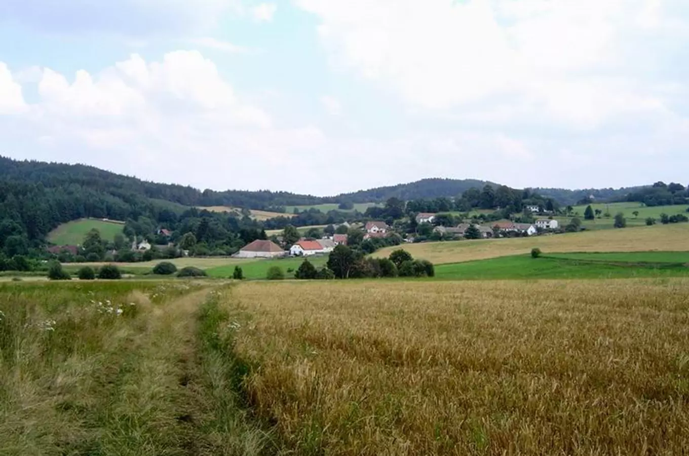 Jděte do Prčice po celý rok – dálkové stezky pro pěší i cyklisty v Toulavě