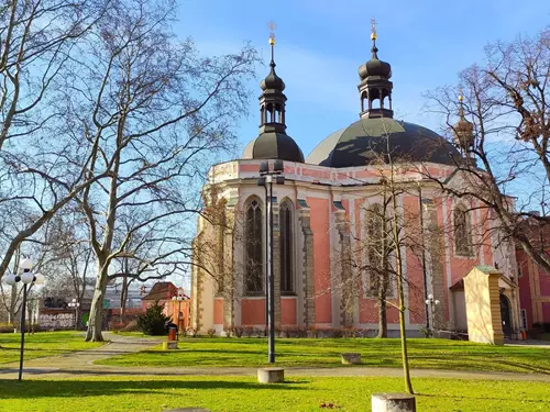 Sedmikostelí, tajemné Nové Město pražské a Miloš Urban, kudy z nudy