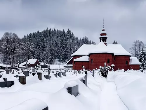 Tradice, Zlínský kraj: lidová architektura, tradiční řemesla a folklorní slavnosti, Kudy z nudy