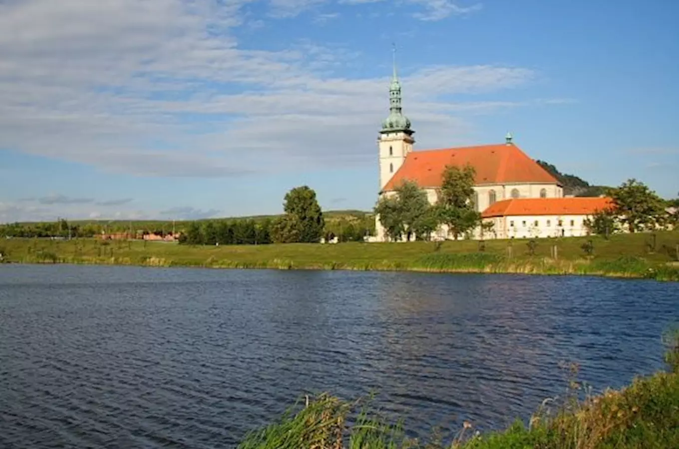 700. výročí narození Karla IV. v areálu kostela Nanebevzetí Panny Marie v Mostě 