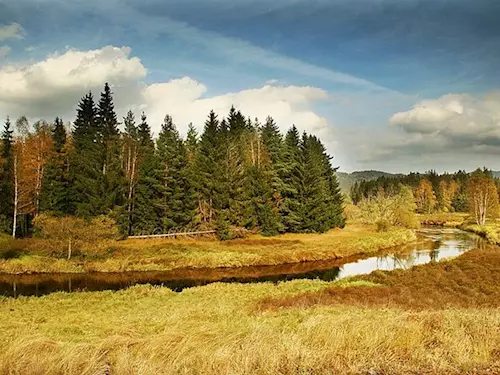 Trat nechal v 80. letech 19. století postavit kníže Schwarzenberg