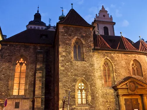 Kostel sv. Martina ve zdi v Praze