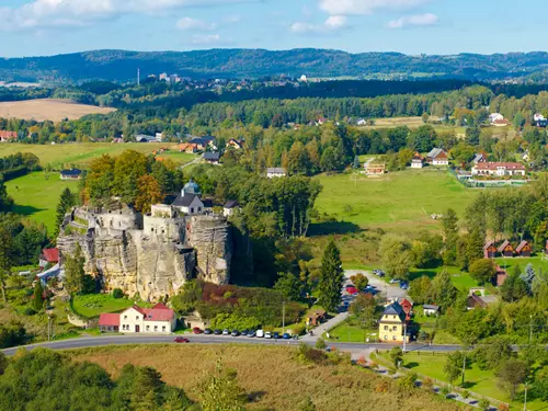 Udělejte si výlet na skalní hrad Sloup i do Sloupského skalního města