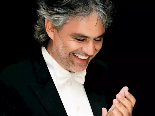 Andrea Bocelli přiváží dnes do Prahy koncert s příznačným názvem Sen noci májové