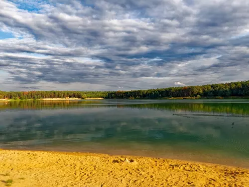 Jezero Lhota