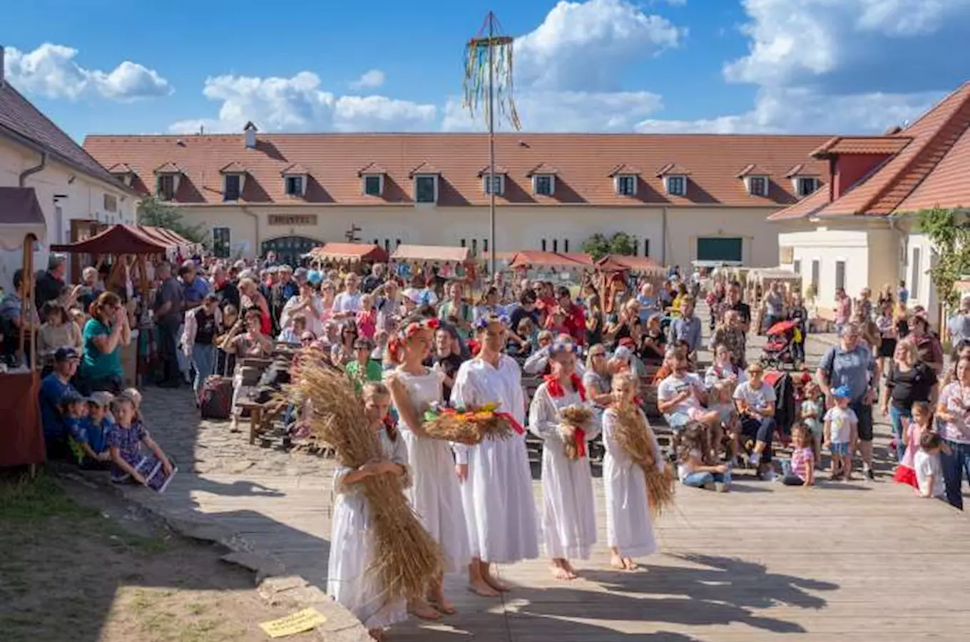 Dožínkové slavnosti Toulcova dvora proběhnout opět tento víkend