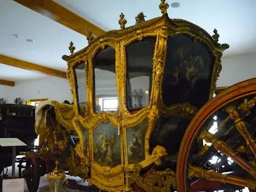 Muzeum historických kočárů v Čechách pod Košířem – největší muzeum kočárů v České republice