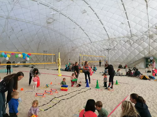 Pískoviště a hry pro děti v Beachklub Ládví – Na pláž!