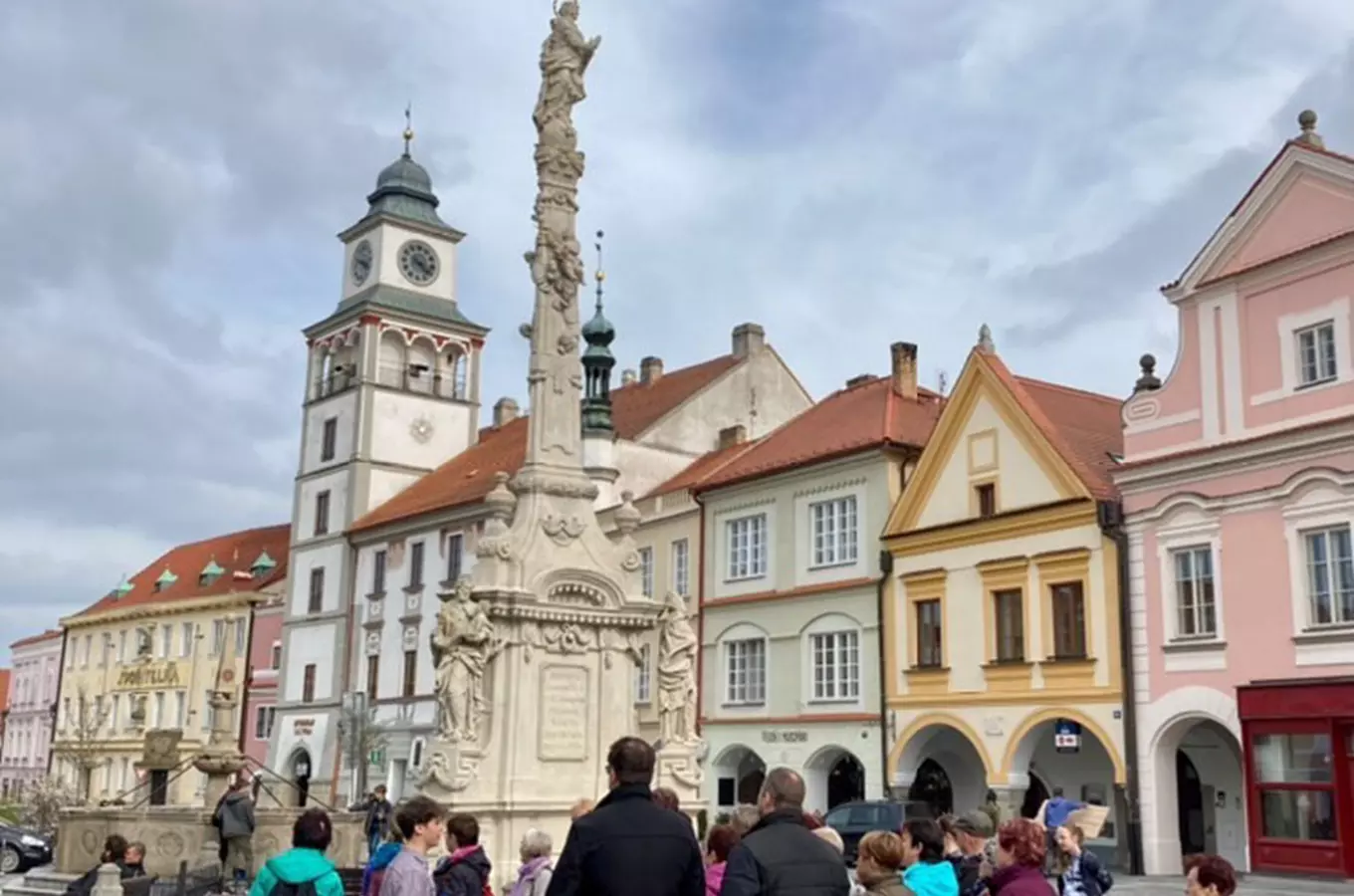 Průvodce Petr se skupinkou z Rájce-Jestřebí