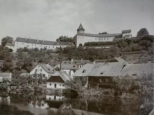 Boj o malé město (1900–1960) – Příběhy památek a jejich lidí