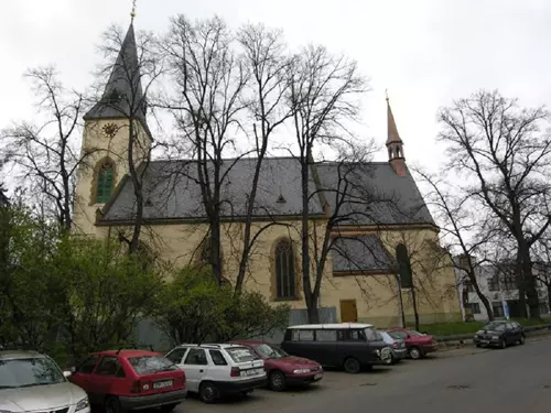 Kostel Povýšení sv. Kříže v Poděbradech
