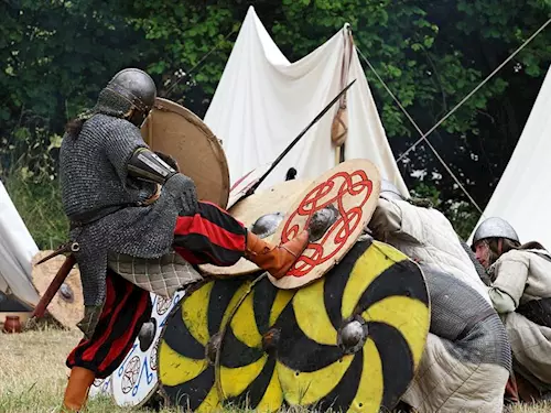 V největší raně středověké bitvě Rogar se střetnou Vikingové a Slované