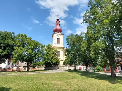 Kostel sv. Máří Magdalény v Holanech