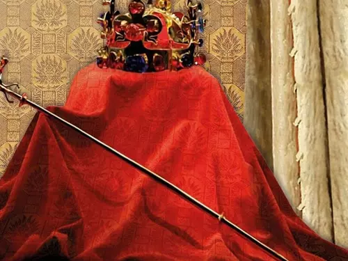Zámek Kunštát zve na výstavu korunovačních klenotů Vivat Georgius rex Bohemiae