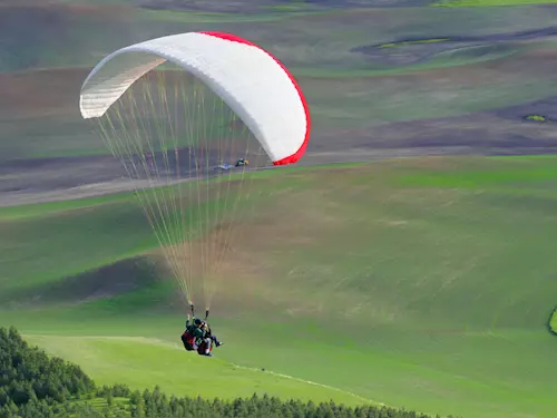 Paraglidingové tandemové lety v Tchořovicích